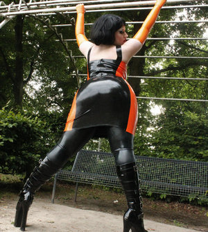 18 year old beauty uncovers her big tits before losing her virginity